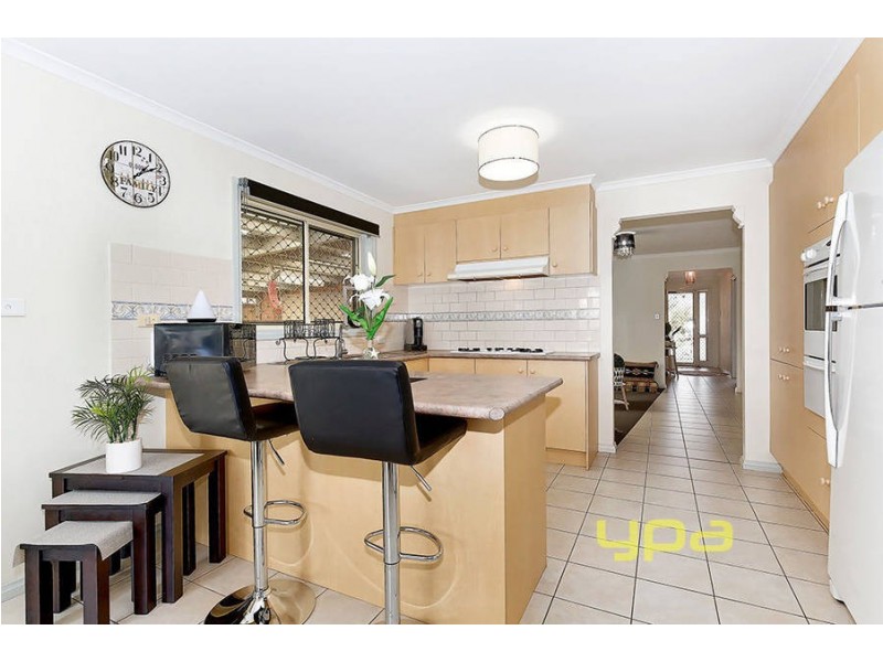 30 Serpens Court, Roxburgh Park VIC 3064