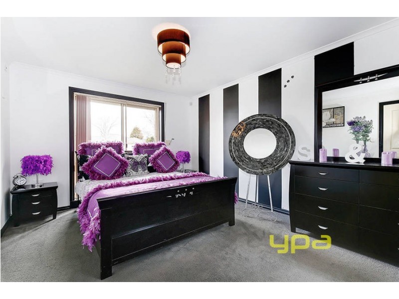 30 Serpens Court, Roxburgh Park VIC 3064