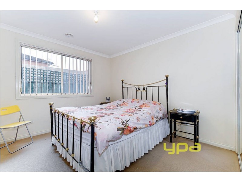 2/9 Mitta Mitta Way, Meadow Heights VIC 3048