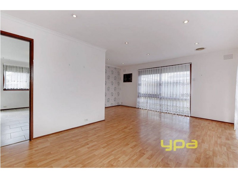 10 Berringa Court, Meadow Heights VIC 3048