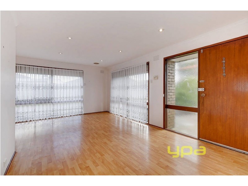 10 Berringa Court, Meadow Heights VIC 3048