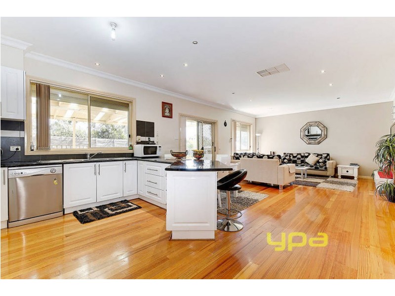 42 Hayfield Road, Roxburgh Park VIC 3064