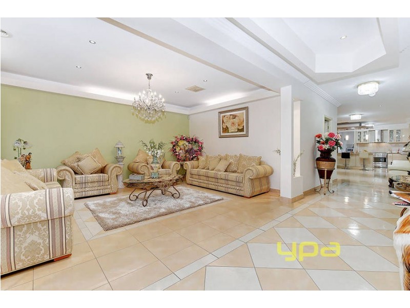 4 Lambie Way, Roxburgh Park VIC 3064