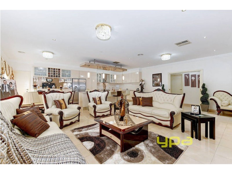 4 Lambie Way, Roxburgh Park VIC 3064