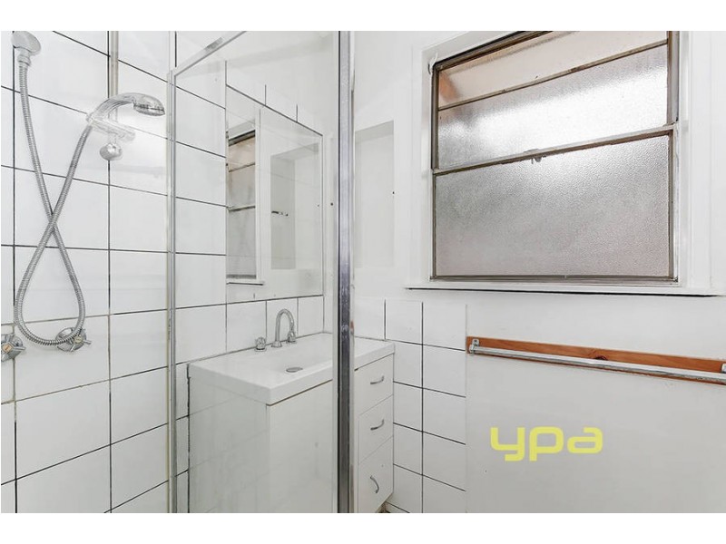 8 Orville Street, Coolaroo VIC 3048