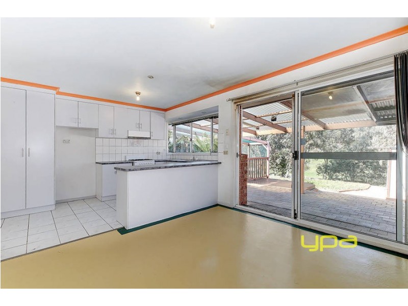 42 Eucalyptus Place, Meadow Heights VIC 3048