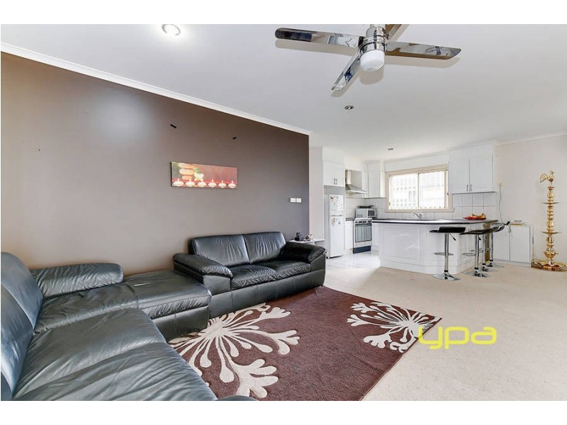 12 Shortridge Circuit, Roxburgh Park VIC 3064