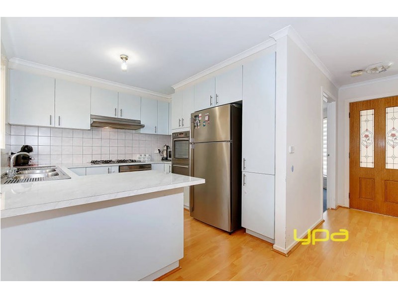 17 Kirwan Aveue, Roxburgh Park VIC 3064