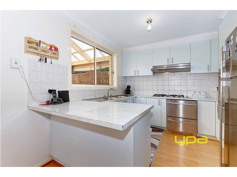 17 Kirwan Aveue, Roxburgh Park VIC 3064