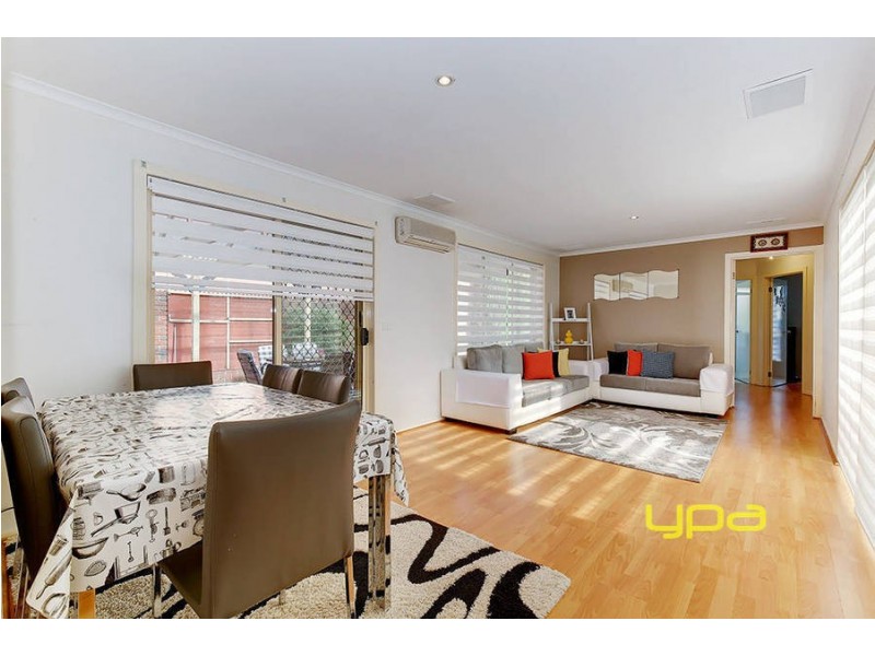 17 Kirwan Aveue, Roxburgh Park VIC 3064