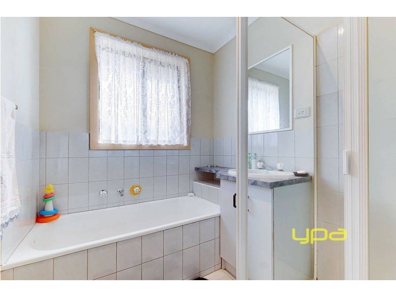 3 Buxton Court, Meadow Heights VIC 3048