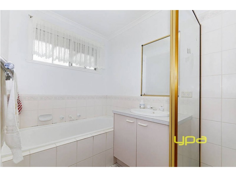 12 Addison Way, Roxburgh Park VIC 3064