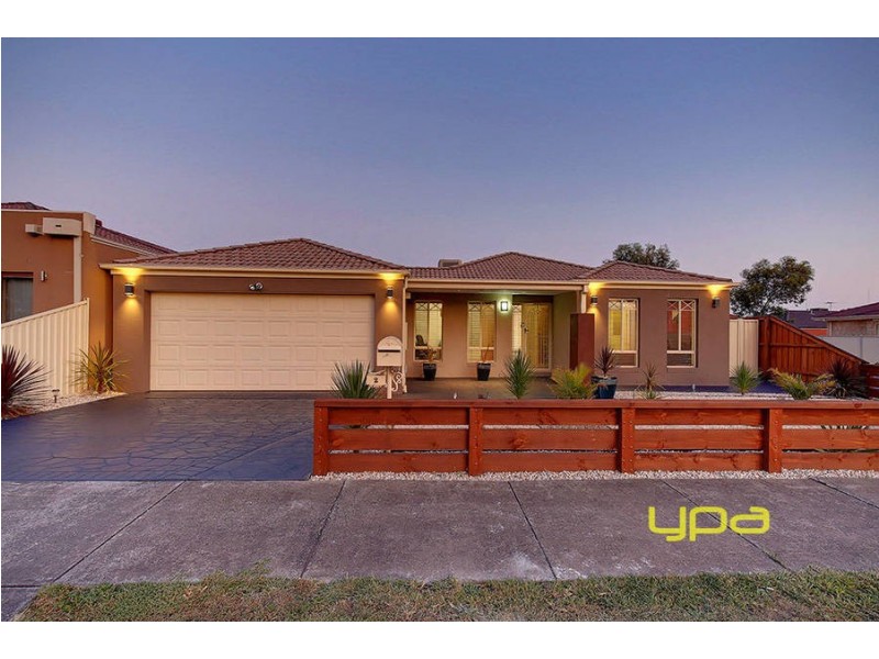 2 Lambie Way, Roxburgh Park VIC 3064