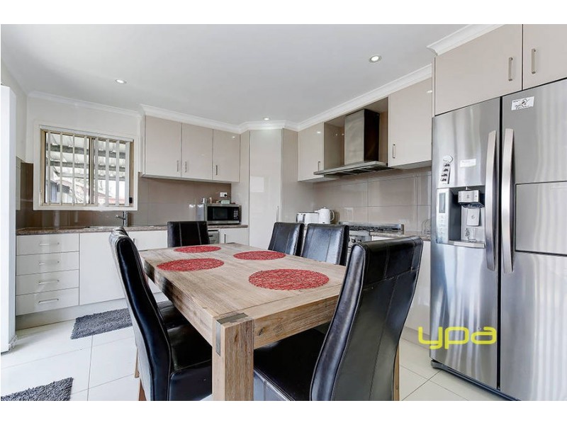 17 Karnak Crescent, Coolaroo VIC 3048