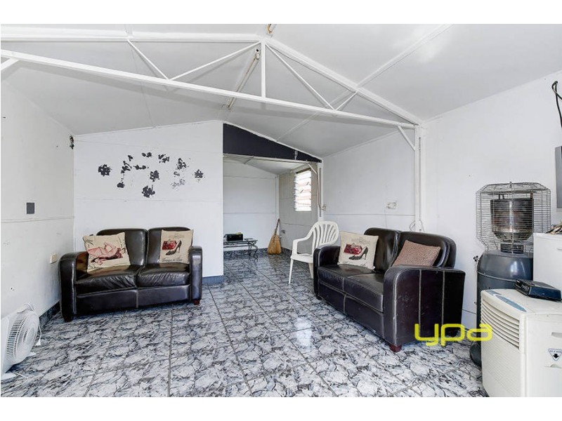 17 Karnak Crescent, Coolaroo VIC 3048