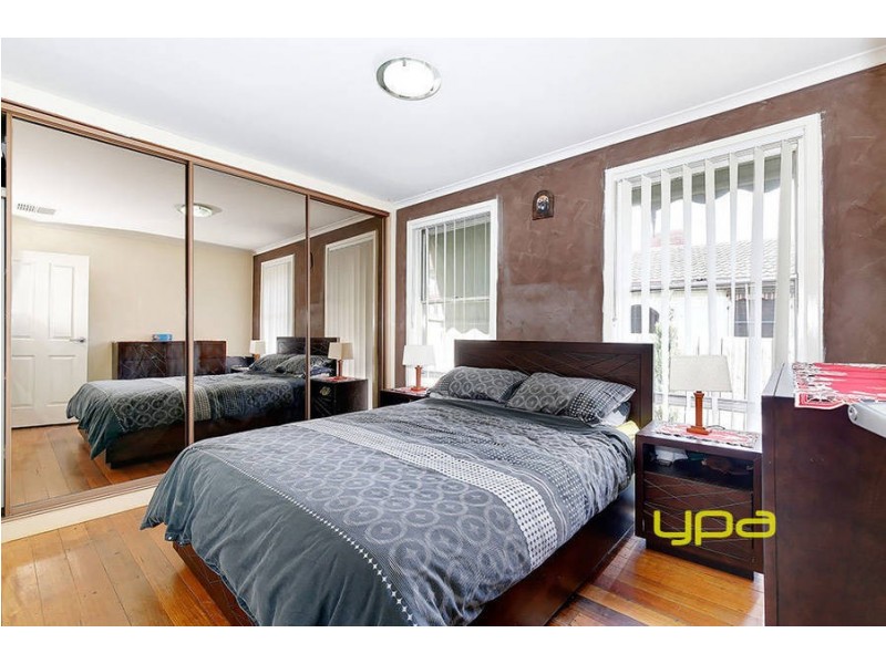 17 Karnak Crescent, Coolaroo VIC 3048