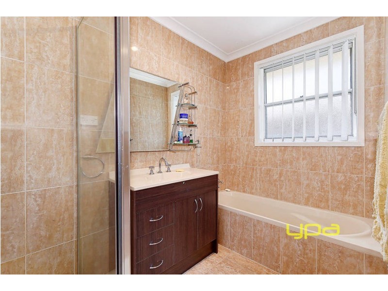 17 Karnak Crescent, Coolaroo VIC 3048