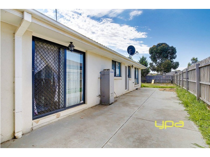 25 Shortridge Circuit, Roxburgh Park VIC 3064