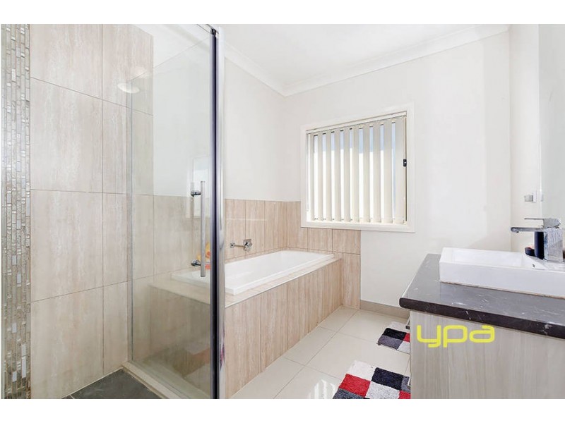 7 Allerton Way, Roxburgh Park VIC 3064