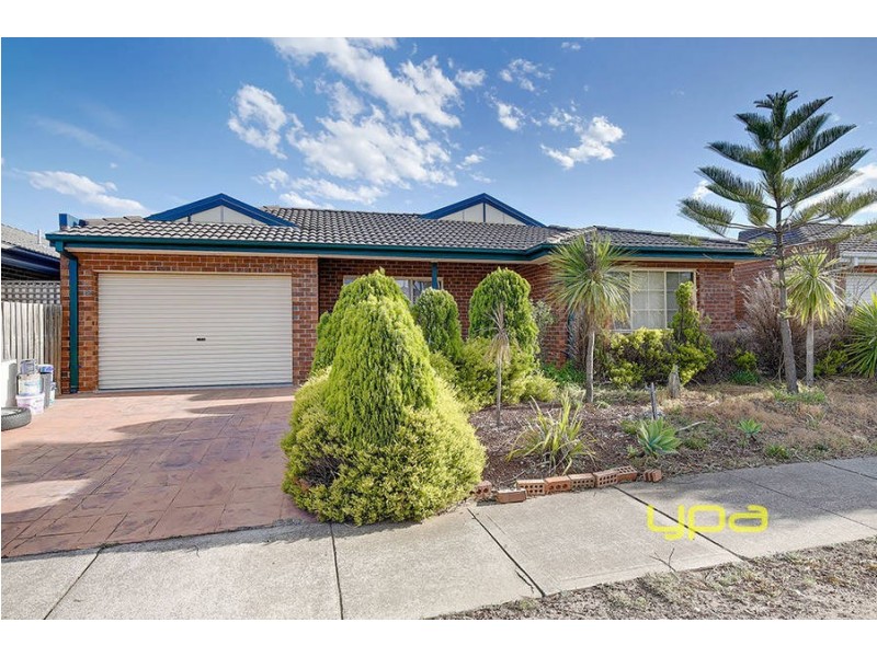 27 Wrigley Cresecent, Roxburgh Park VIC 3064