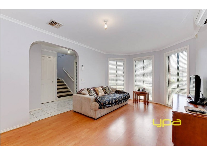 59 McIntyre Avenue, Roxburgh Park VIC 3064