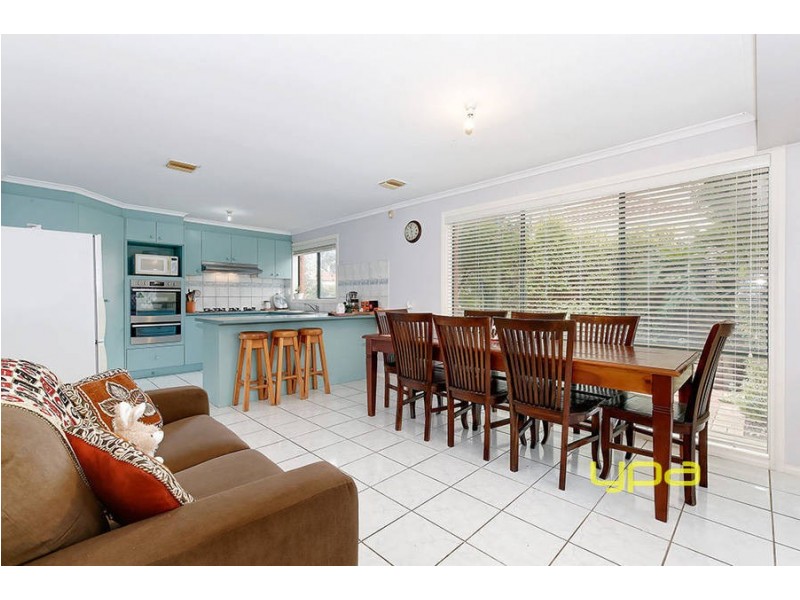 59 McIntyre Avenue, Roxburgh Park VIC 3064