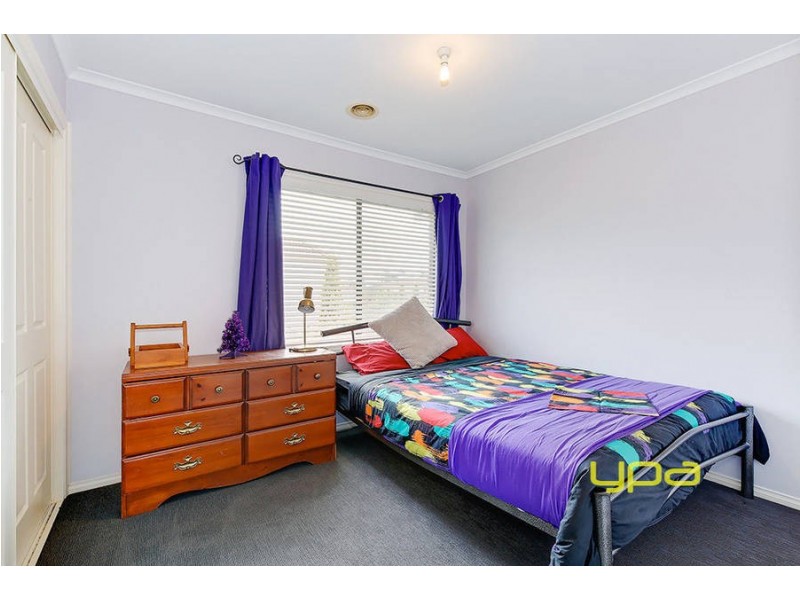 59 McIntyre Avenue, Roxburgh Park VIC 3064