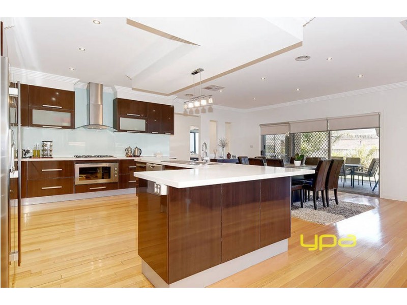 31 Villawood Avenue, Roxburgh Park VIC 3064