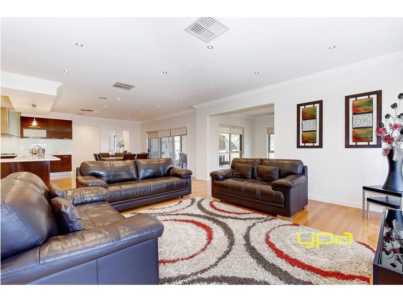 31 Villawood Avenue, Roxburgh Park VIC 3064