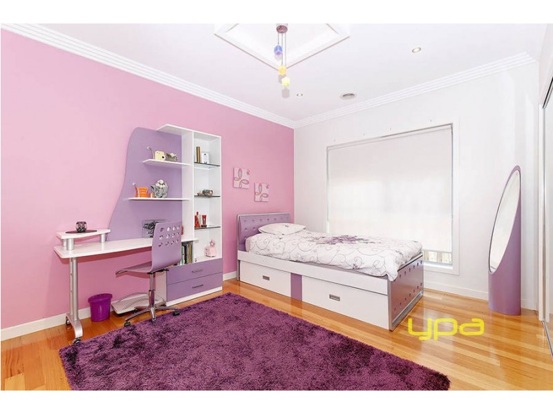 31 Villawood Avenue, Roxburgh Park VIC 3064