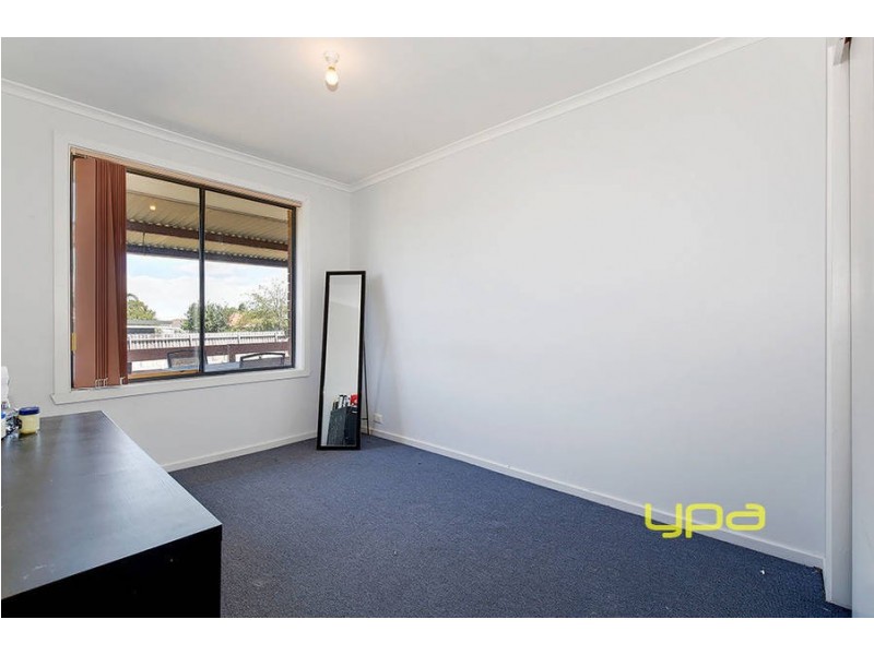 2/19 Mitchell Crescent, Meadow Heights VIC 3048