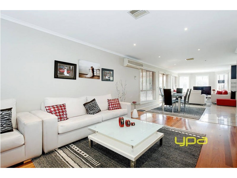 13 Athol Avenue, Roxburgh Park VIC 3064