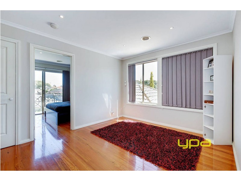 13 Athol Avenue, Roxburgh Park VIC 3064