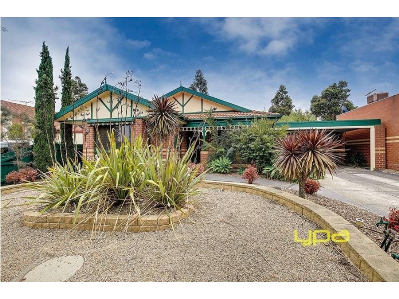 24 Rutherford Way, Roxburgh Park VIC 3064