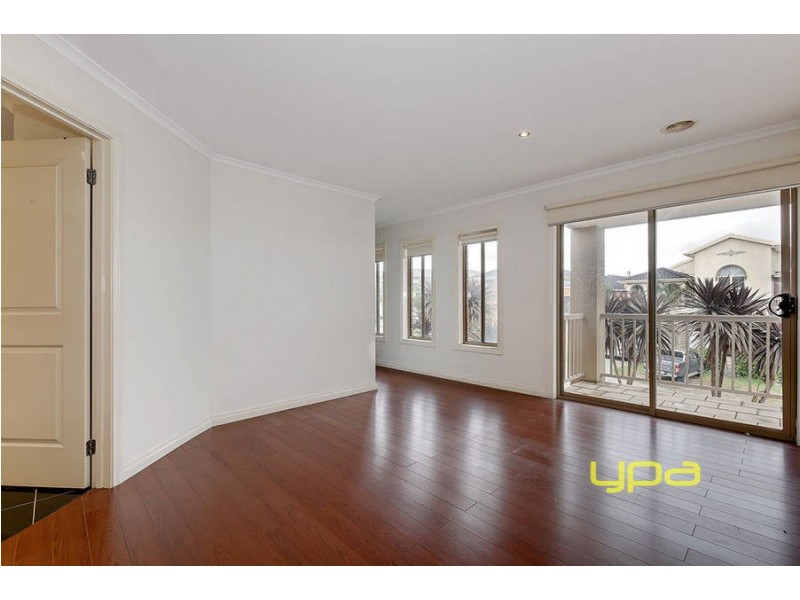 2 Darnley Place, Roxburgh Park VIC 3064