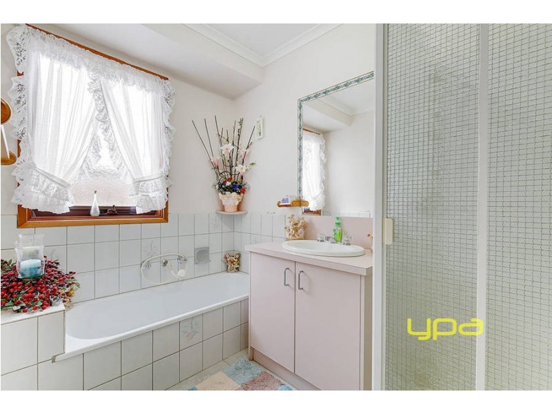 26 Ironbark Court, Meadow Heights VIC 3048