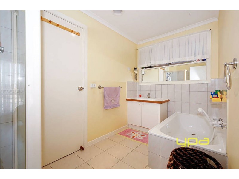 1/48 Pinnaroo Circuit, Meadow Heights VIC 3048