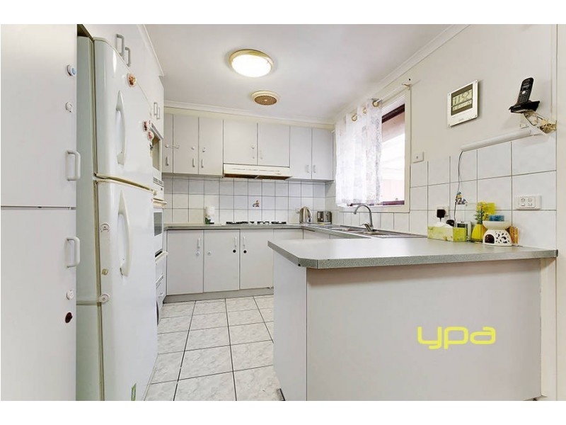 4 Harvey Court, Roxburgh Park VIC 3064