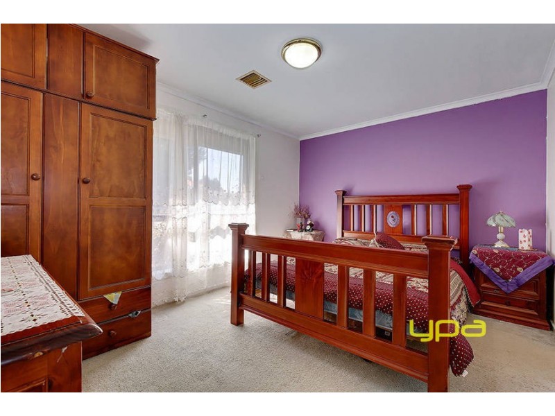 4 Harvey Court, Roxburgh Park VIC 3064