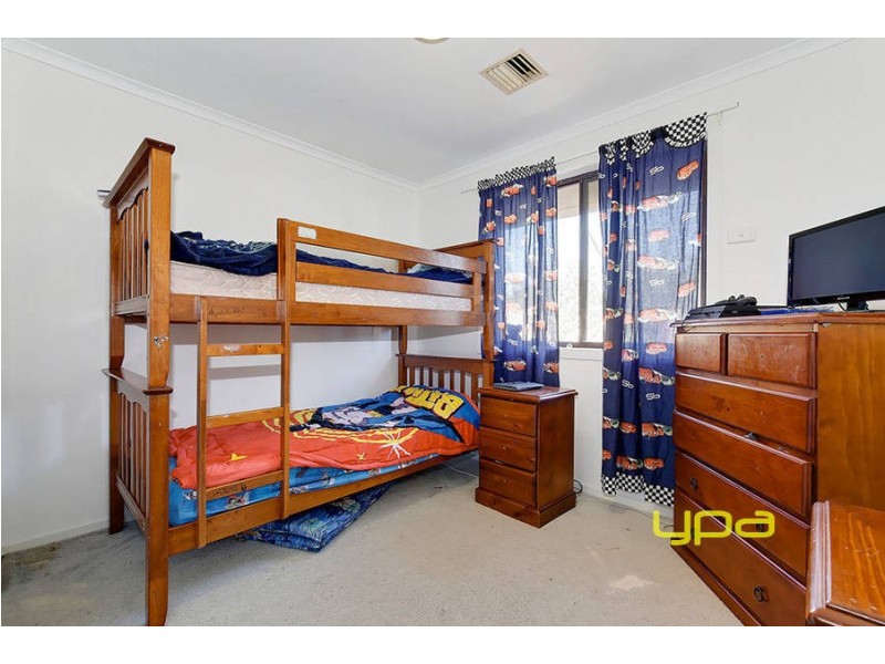 4 Harvey Court, Roxburgh Park VIC 3064