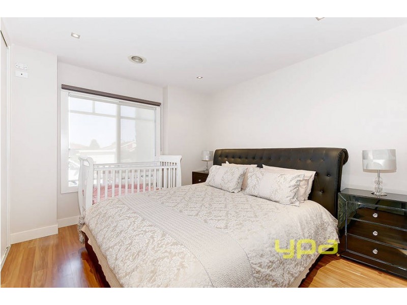 39 Rearden Crescent, Roxburgh Park VIC 3064