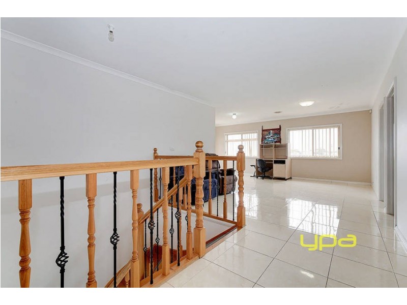 3 Glenview Street, Roxburgh Park VIC 3064