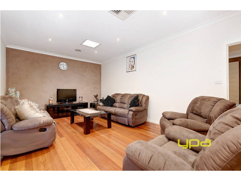 2/22 Gobur Court, Meadow Heights VIC 3048