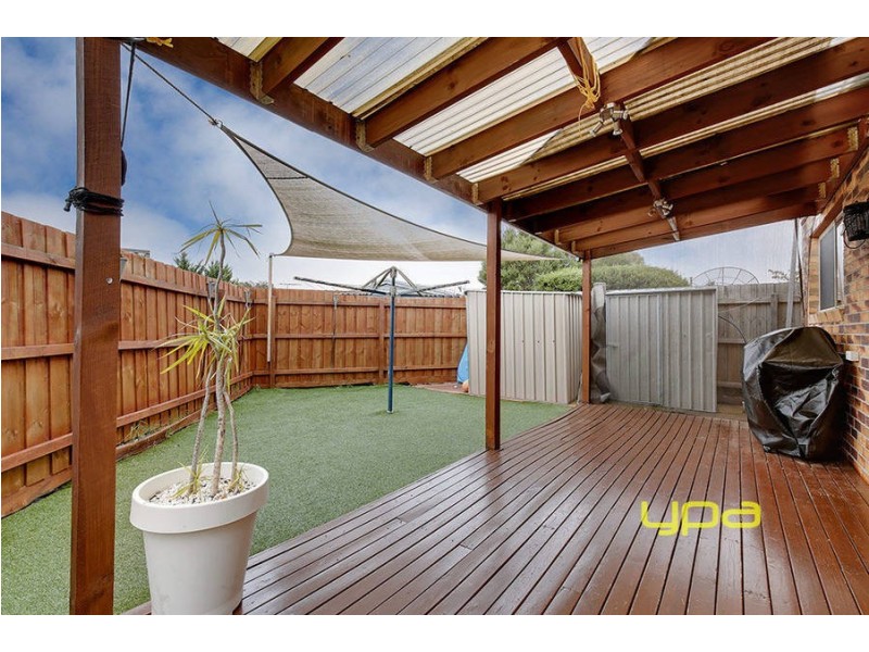 2/22 Gobur Court, Meadow Heights VIC 3048