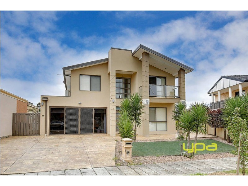 4 Adare Rise, Roxburgh Park VIC 3064