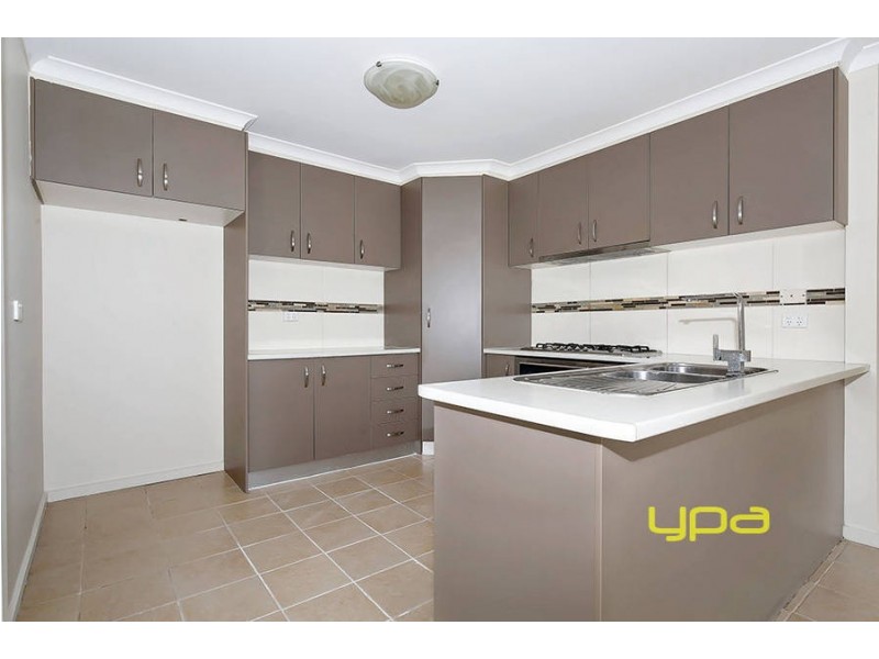 7 Castella Crescent, Meadow Heights VIC 3048