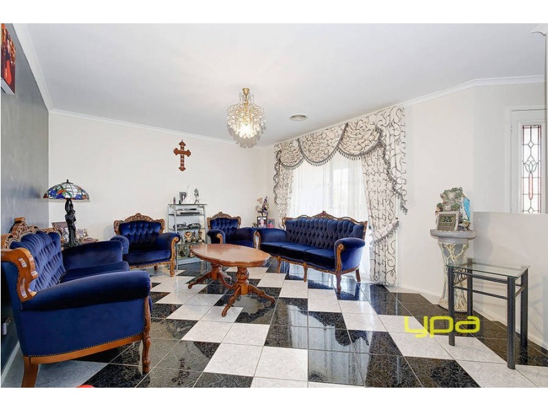 15 Pecos Place, Roxburgh Park VIC 3064