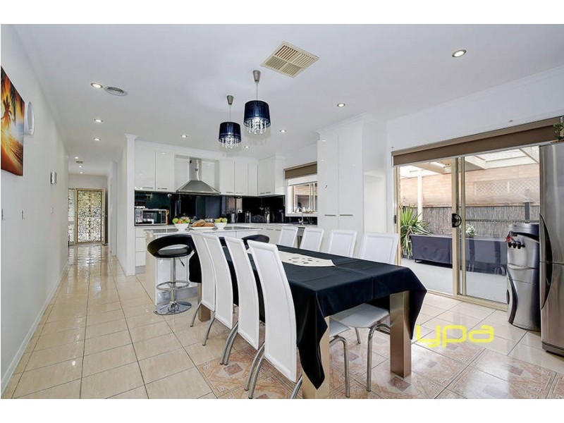 105 Hayfield Road, Roxburgh Park VIC 3064