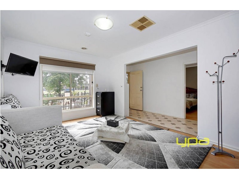 105 Hayfield Road, Roxburgh Park VIC 3064