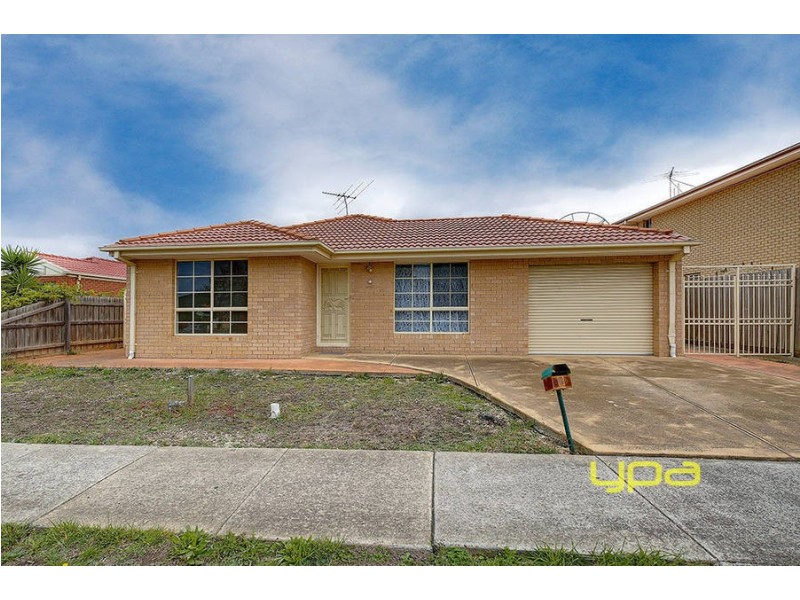 6 Cedarwood Way, Roxburgh Park VIC 3064